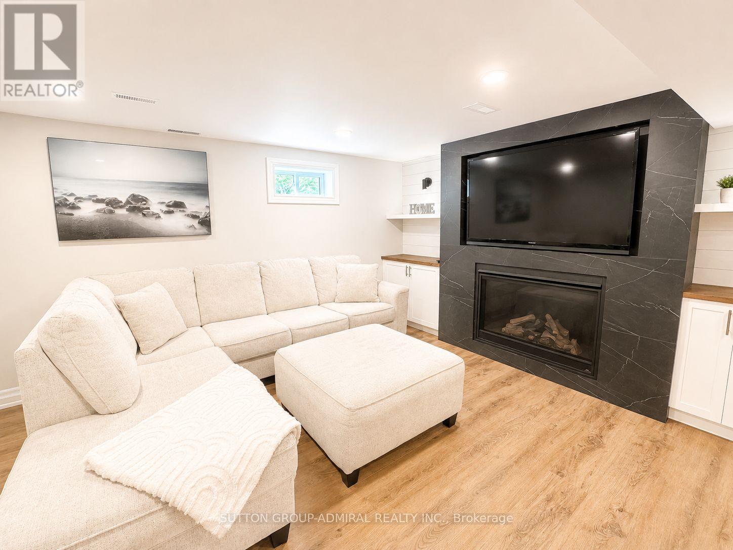 214 Centre Street N Property Photo 19