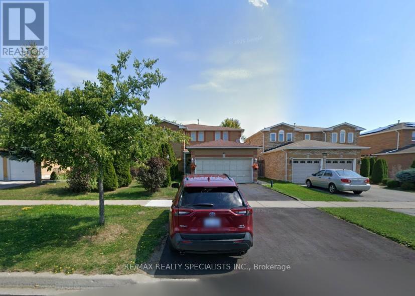 Lower - 141 Yorkland Street Photo de la propriété 1