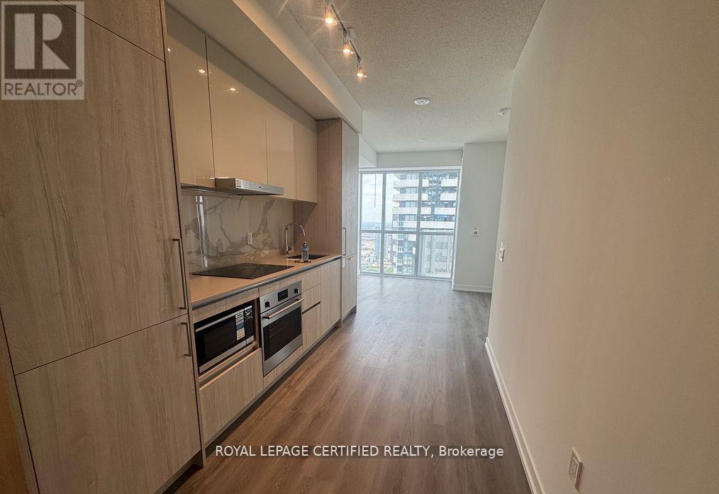 5515 - 225 Commerce Street Property Photo 1