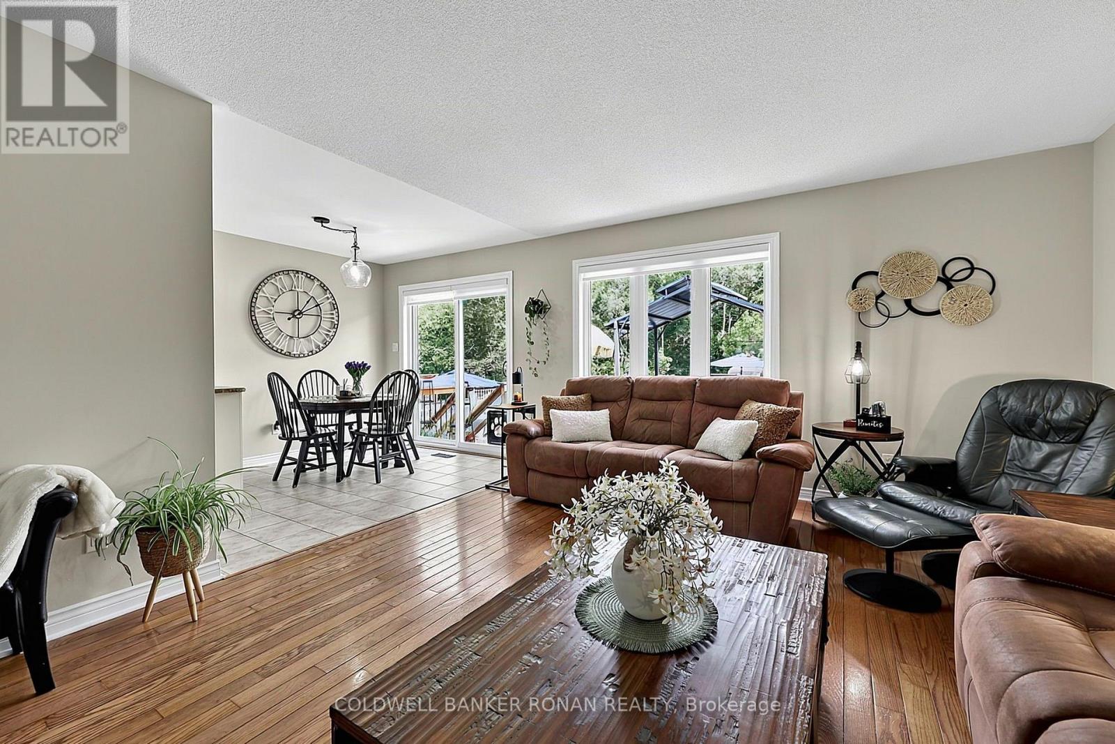 65 Burbank Circle Property Photo 10