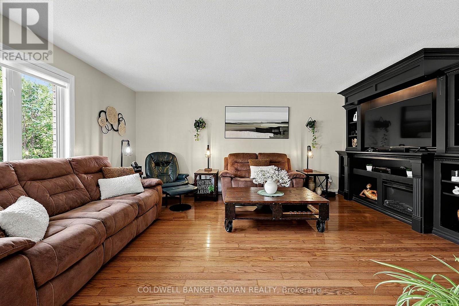 65 Burbank Circle Property Photo 11