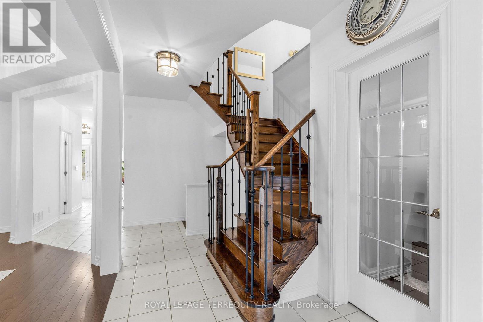 44 Headwind Boulevard Property Photo 6