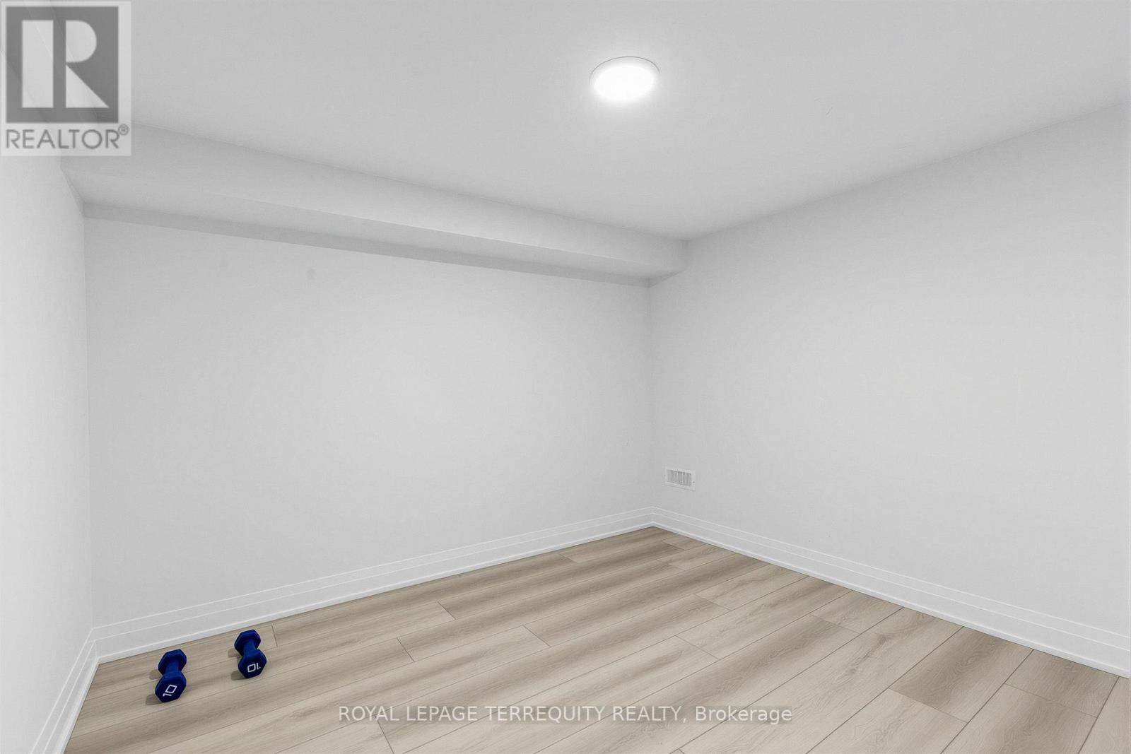 44 Headwind Boulevard Property Photo 35