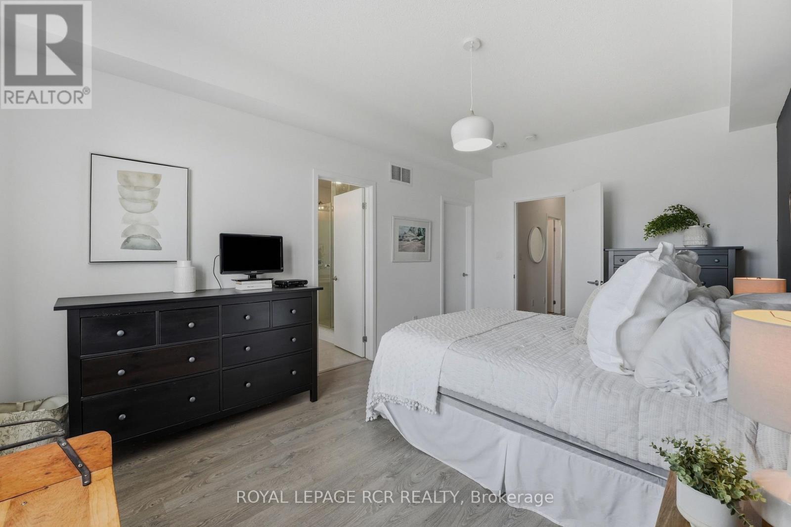 1202 Wellington Street E Property Photo 18