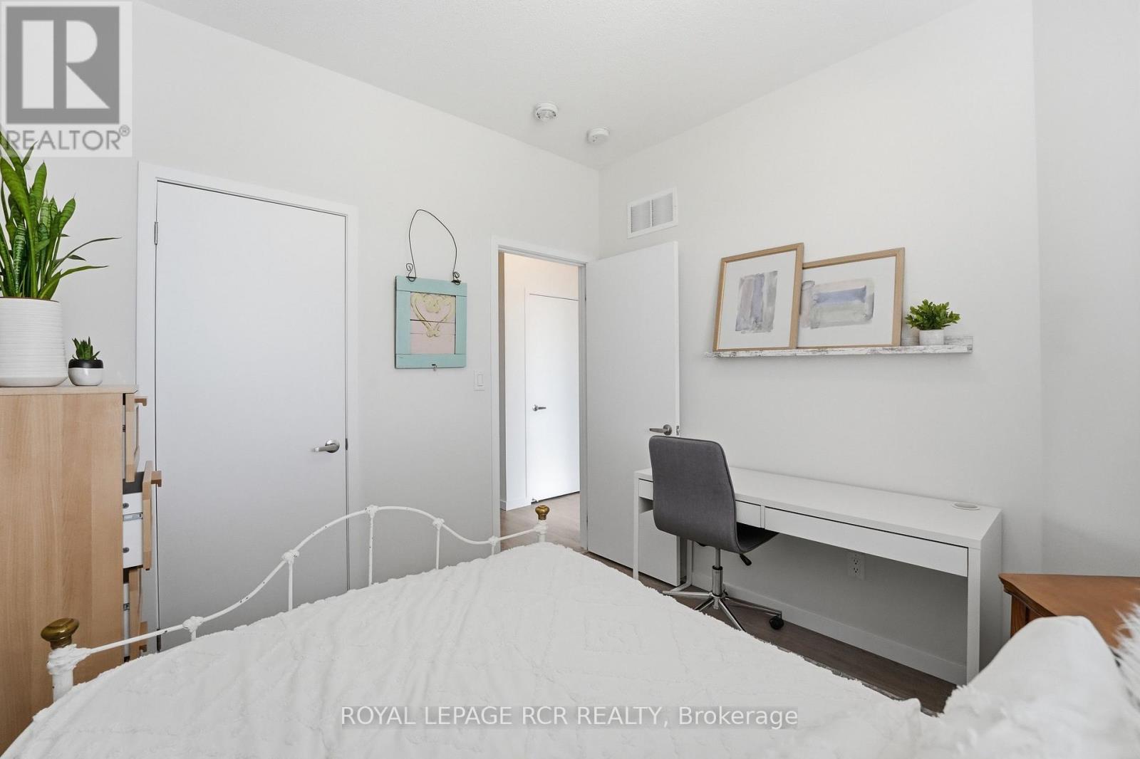 1202 Wellington Street E Property Photo 22
