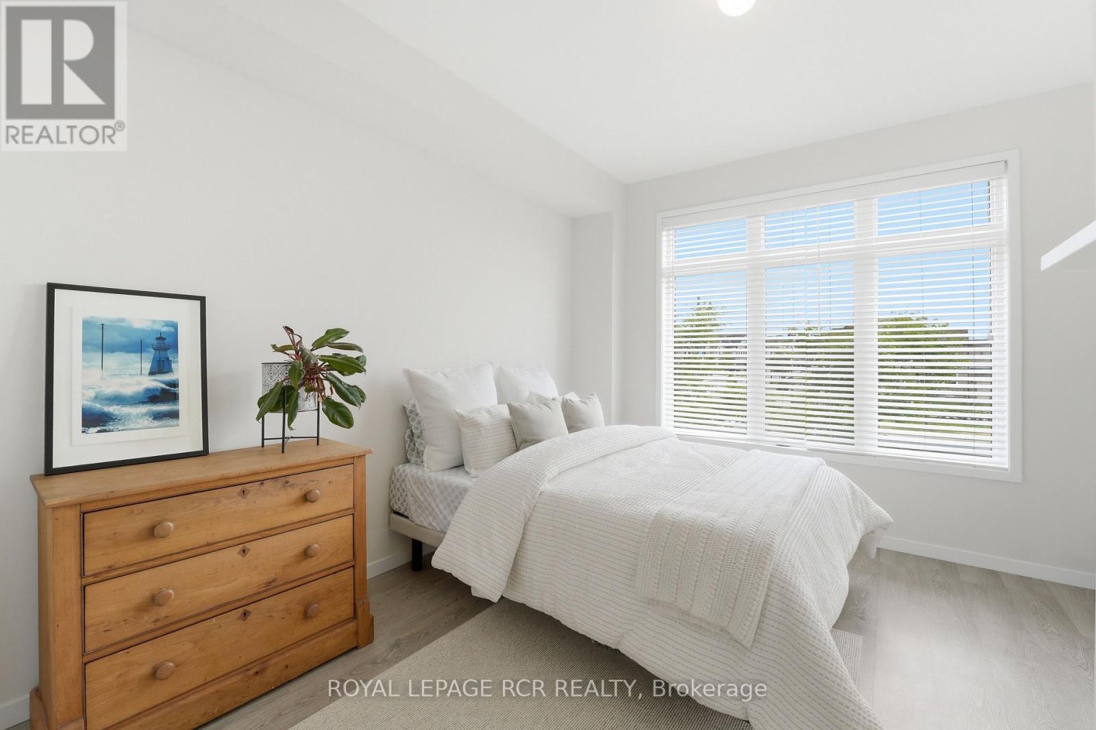 1202 Wellington Street E Property Photo 23