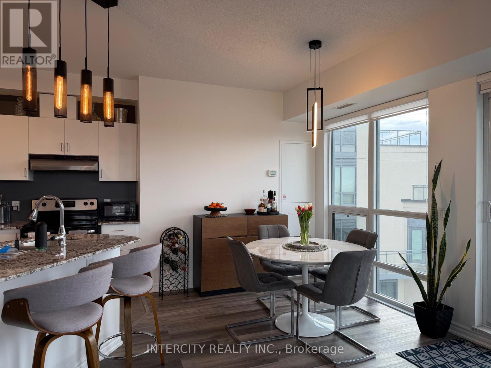 802 - 7730 Kipling Avenue Property Photo 14