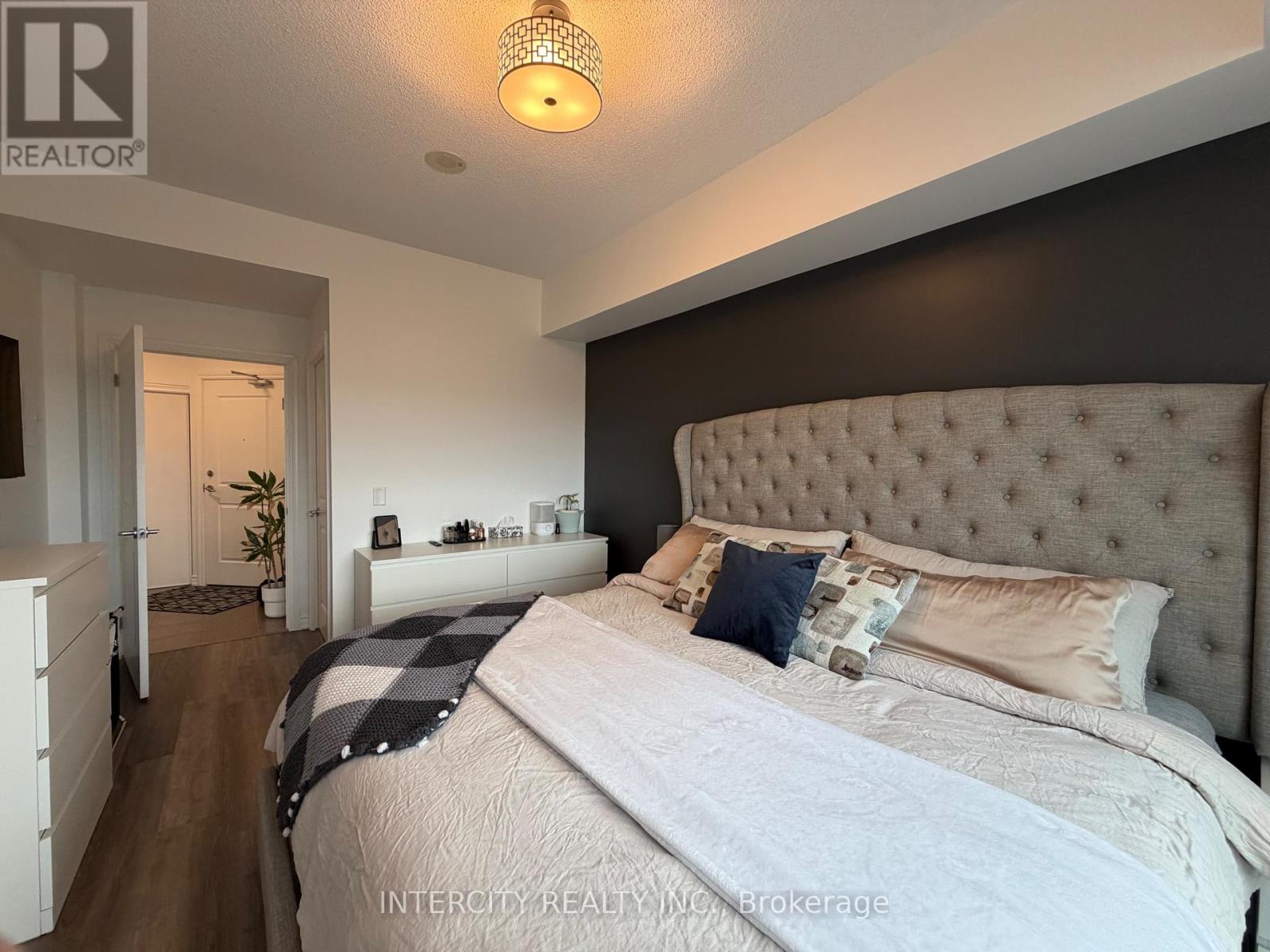 802 - 7730 Kipling Avenue Property Photo 20