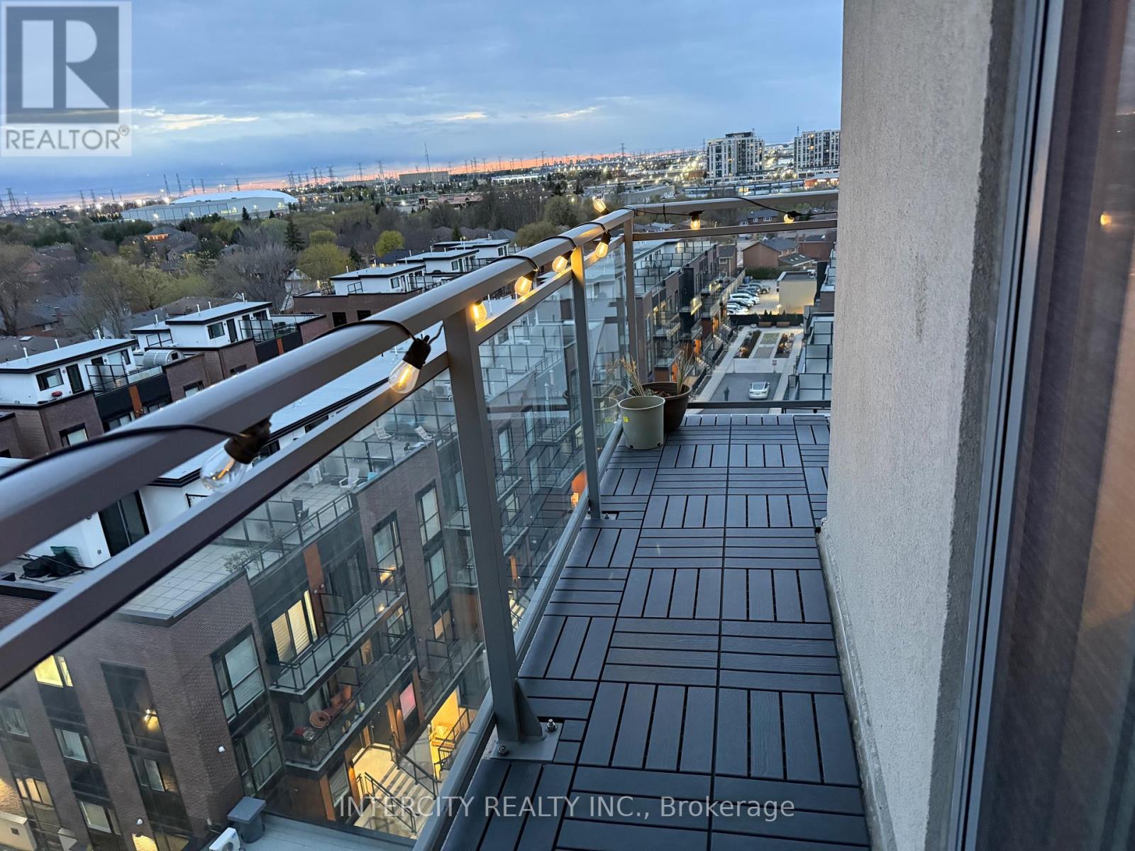 802 - 7730 Kipling Avenue Property Photo 27