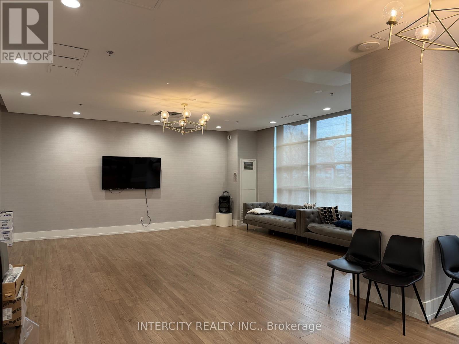 802 - 7730 Kipling Avenue Property Photo 33
