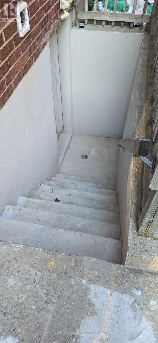 Bsmt - 2 Viewmark Drive Property Photo 14