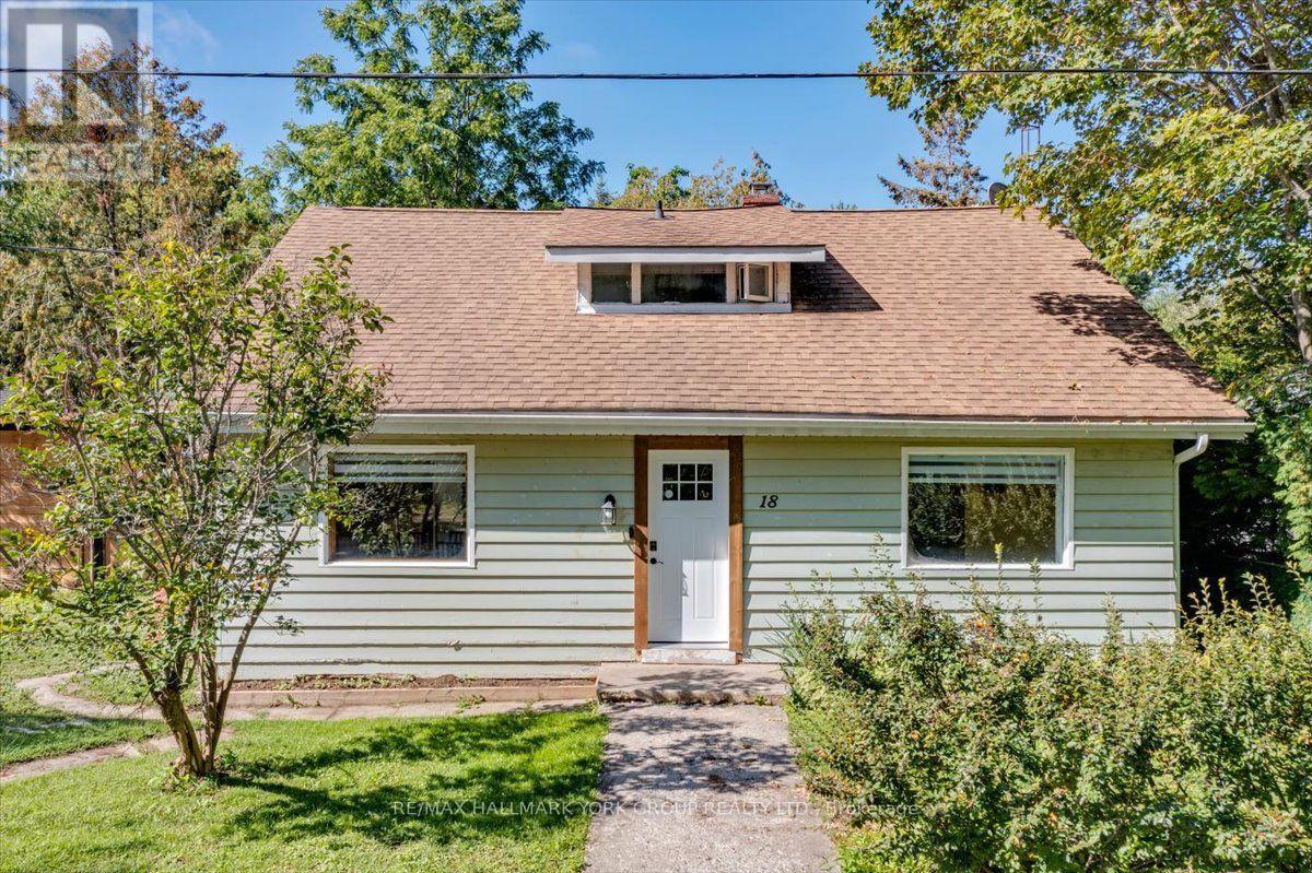 18 RAVENSWOOD DRIVE Property Photo 1