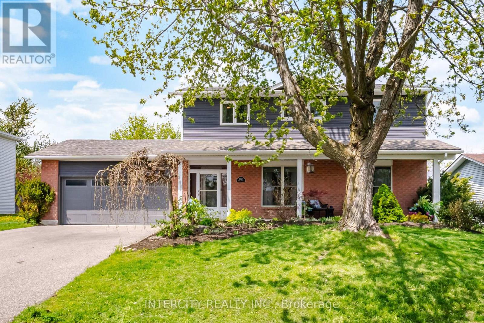 2262 Webb Street Property Photo 1