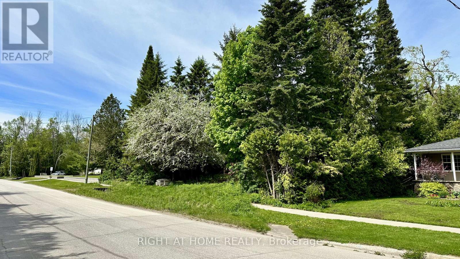 2802 Ireton Street Property Photo 6