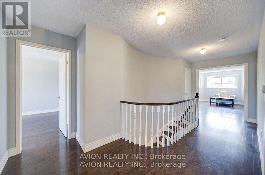 29 Charrington Crescent Property Photo 14