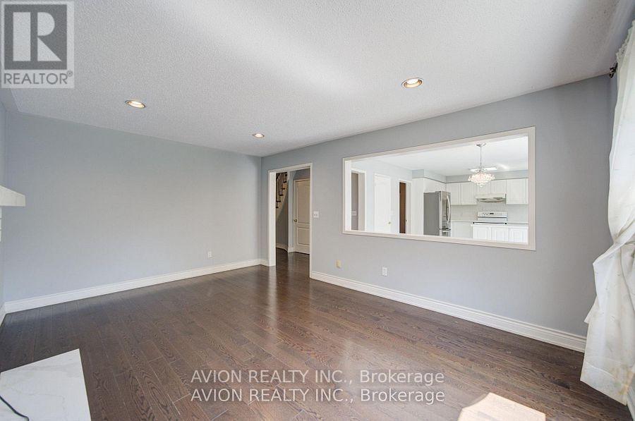 29 Charrington Crescent Property Photo 16