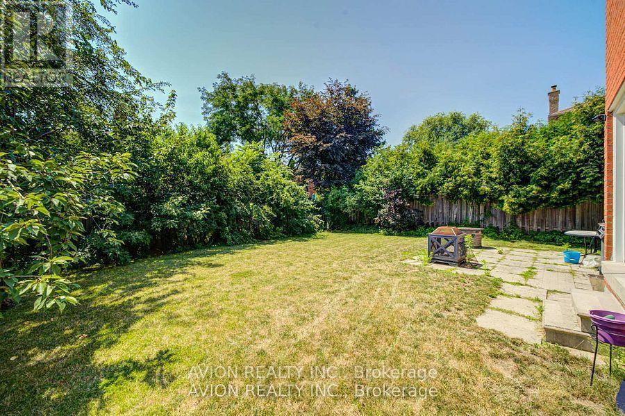 29 Charrington Crescent Property Photo 22