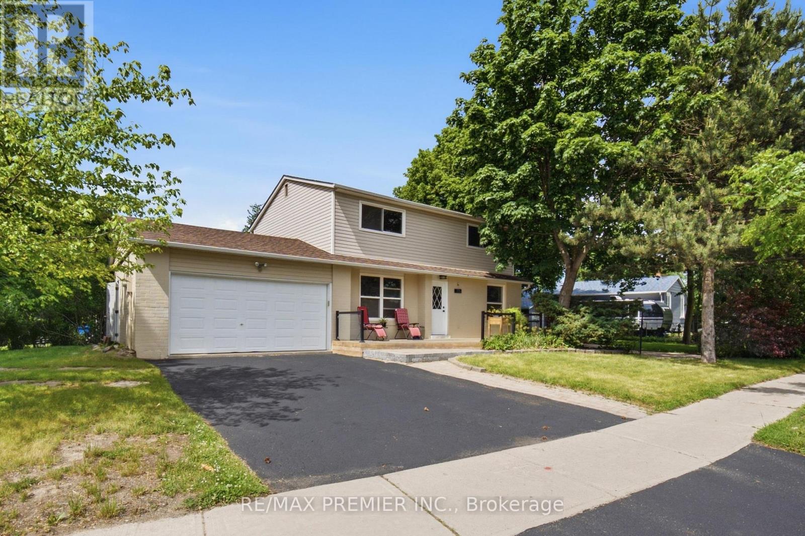 115 William Roe Boulevard Property Photo 2
