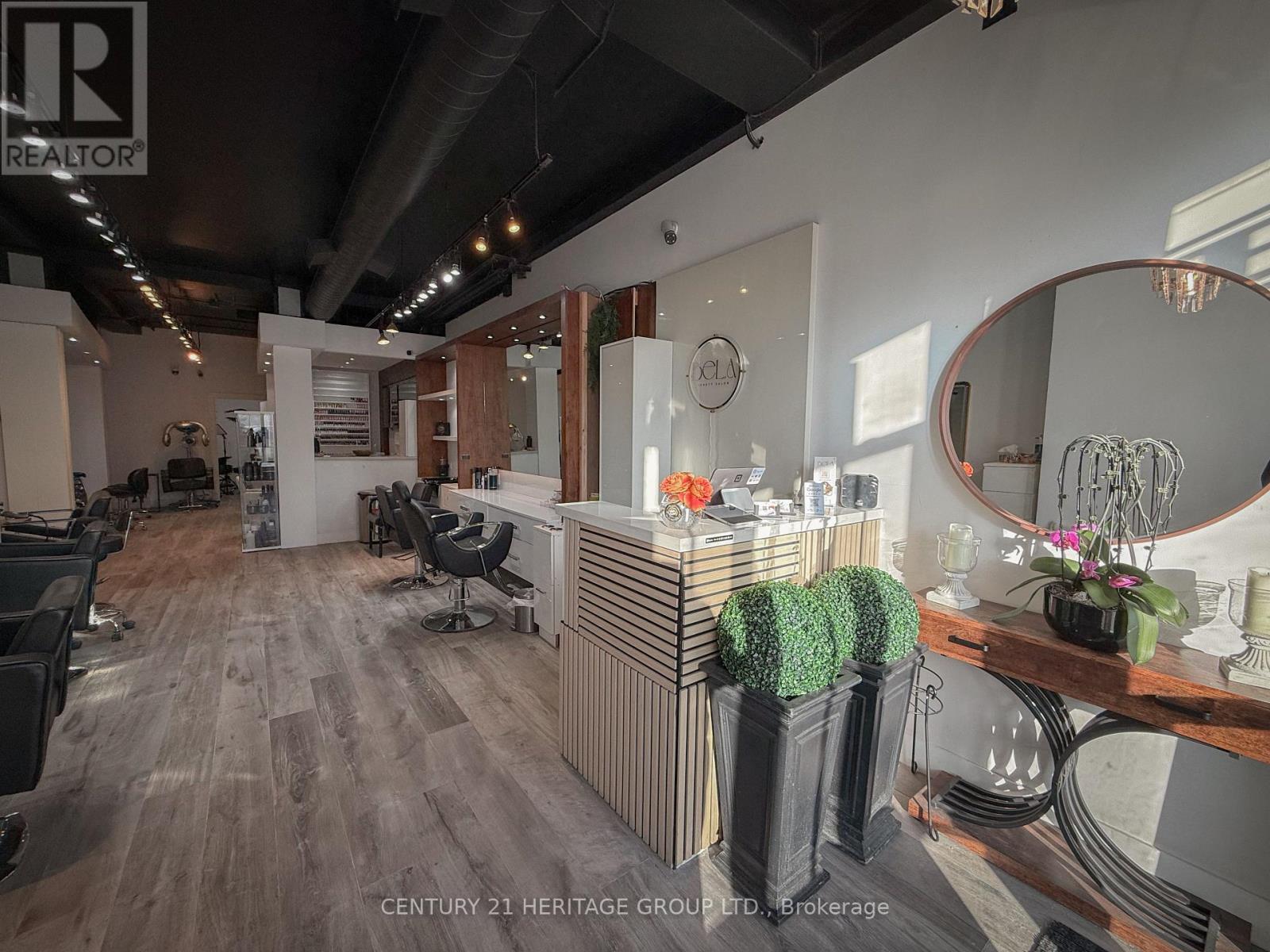 9 - 8910 Yonge Street Property Photo 3
