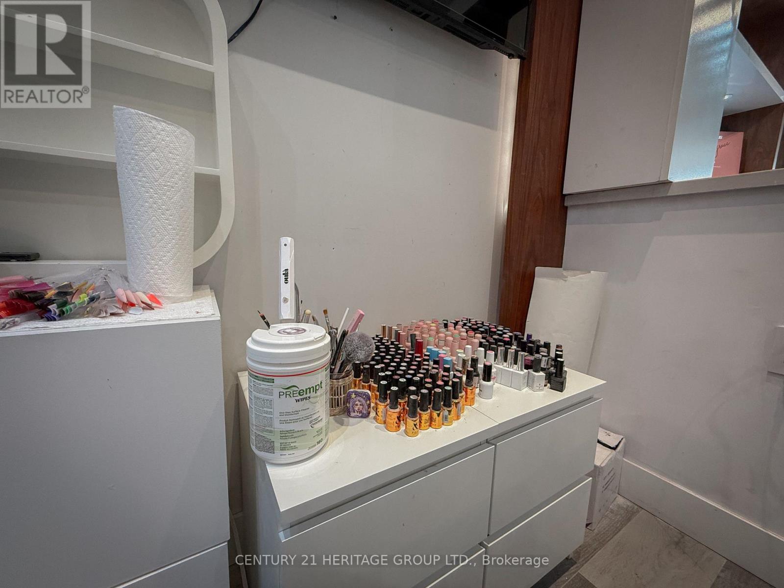 9 - 8910 Yonge Street Property Photo 10