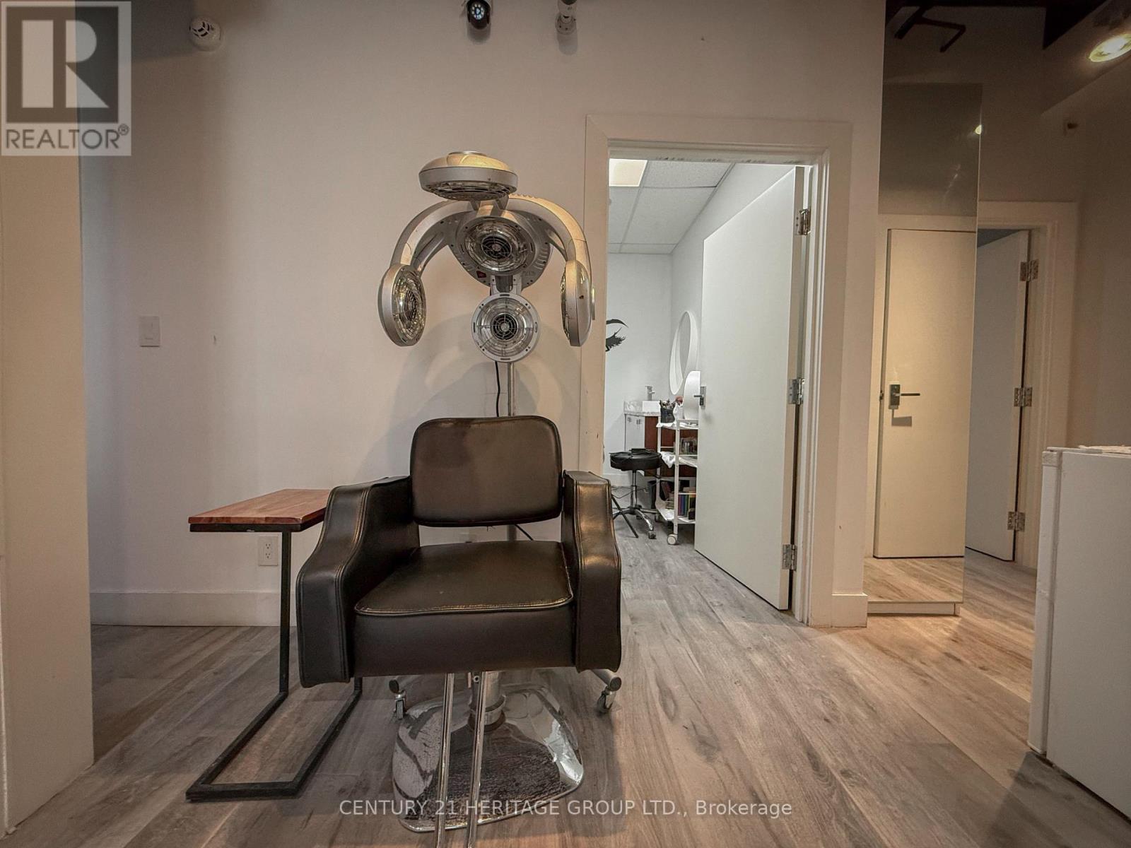 9 - 8910 Yonge Street Property Photo 14
