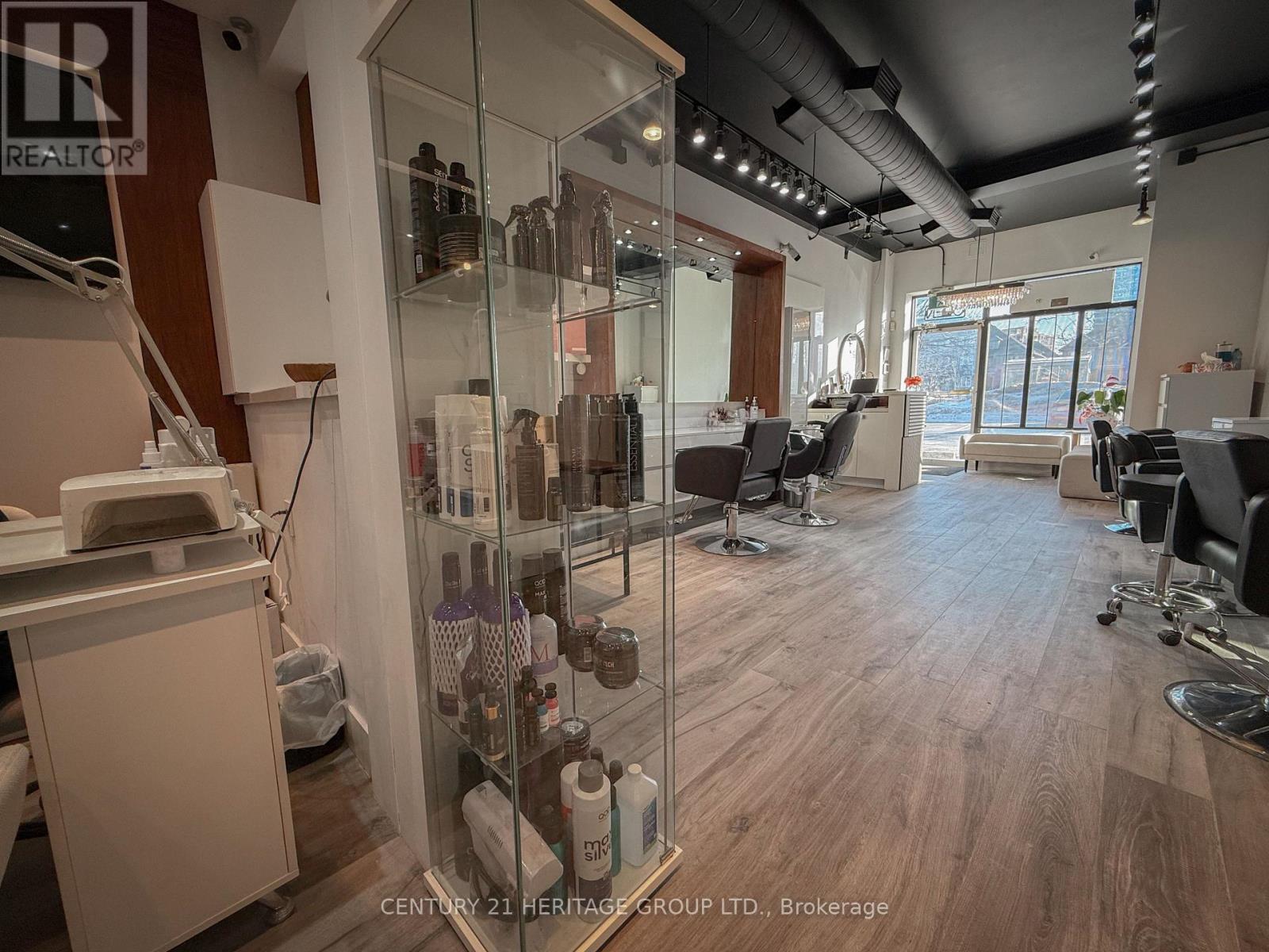 9 - 8910 Yonge Street Property Photo 21