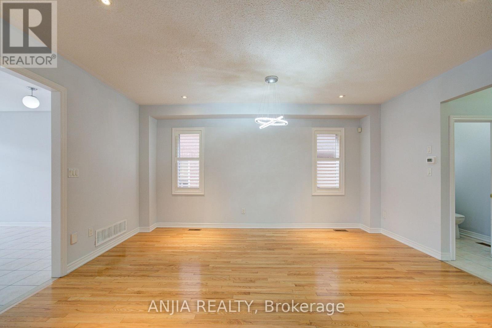 74 Batchford Crescent Property Photo 12