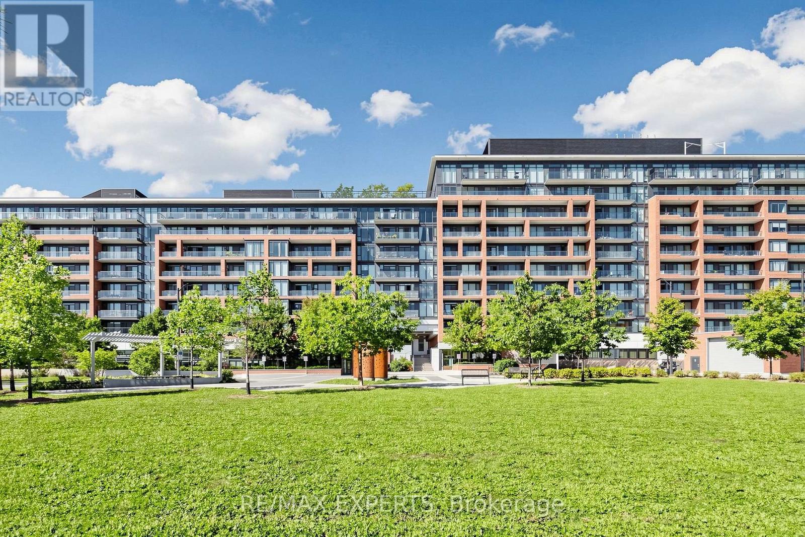 302 - 99 Eagle Rock Way Property Photo 1