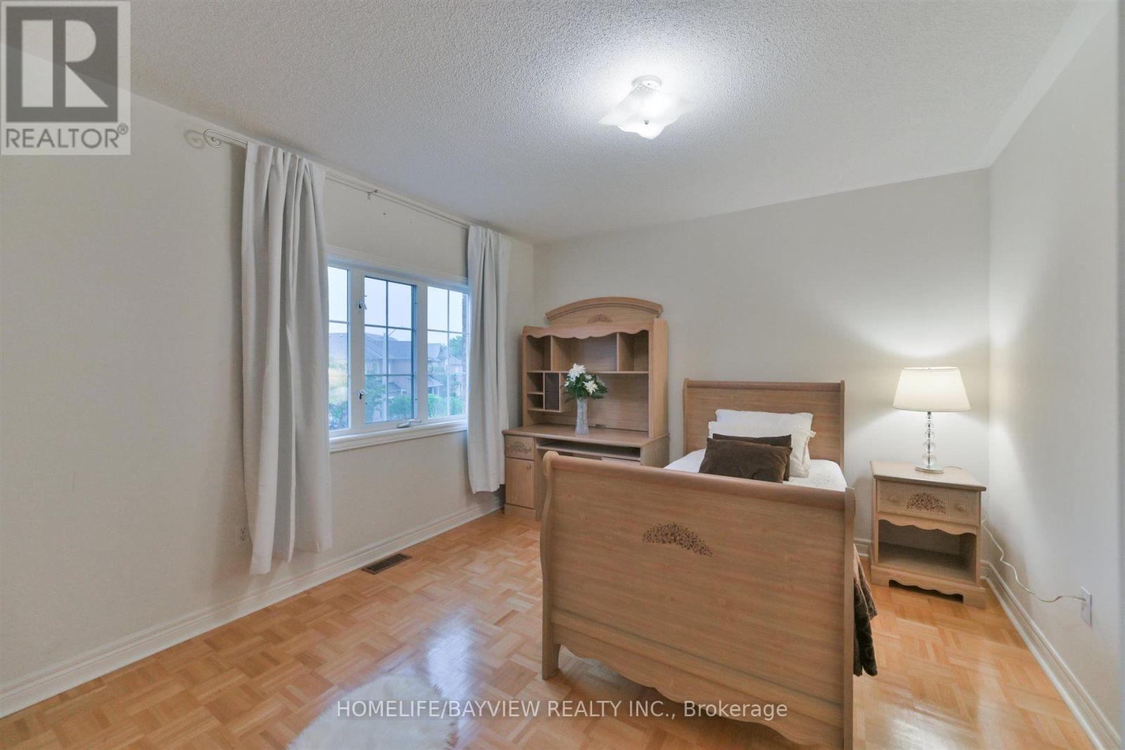 26 Honeyview Street Property Photo 22