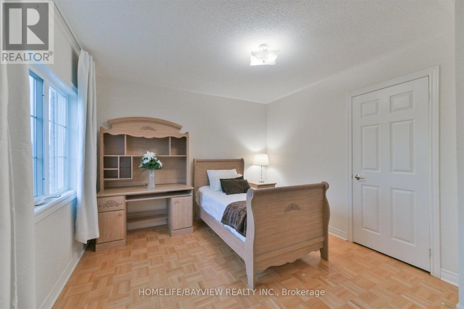 26 Honeyview Street Property Photo 23