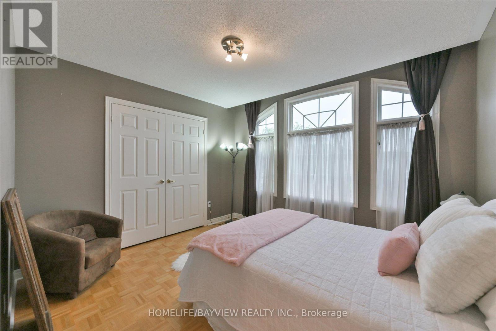 26 Honeyview Street Property Photo 24