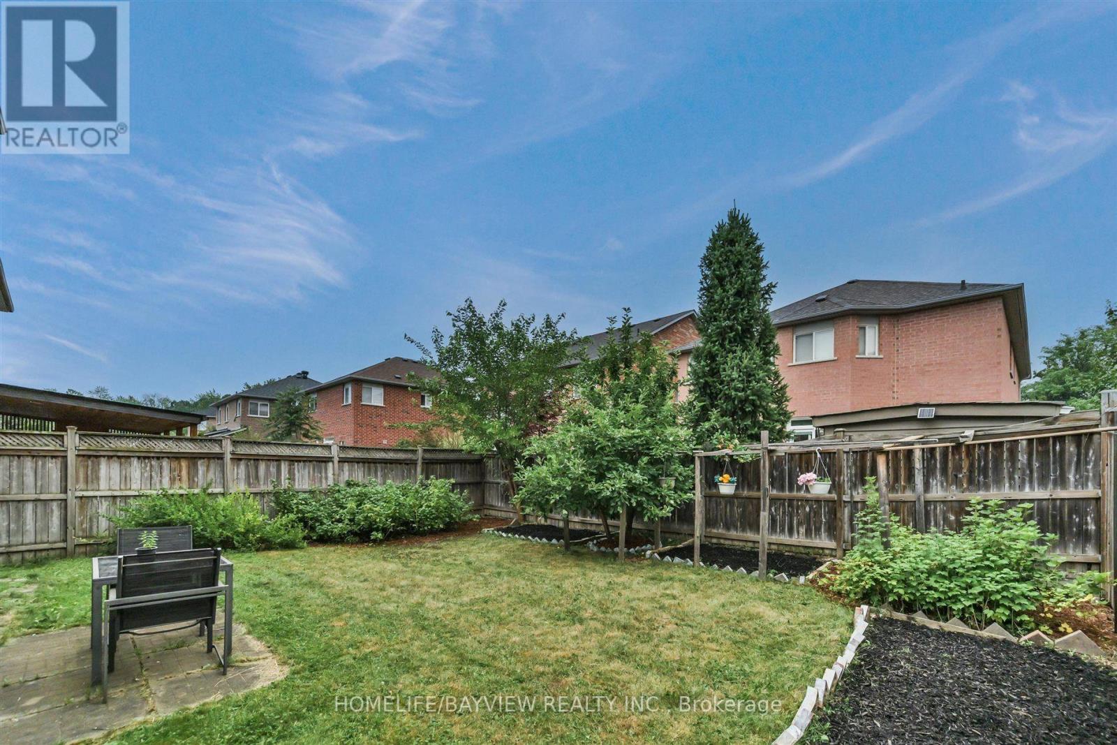 26 Honeyview Street Property Photo 28