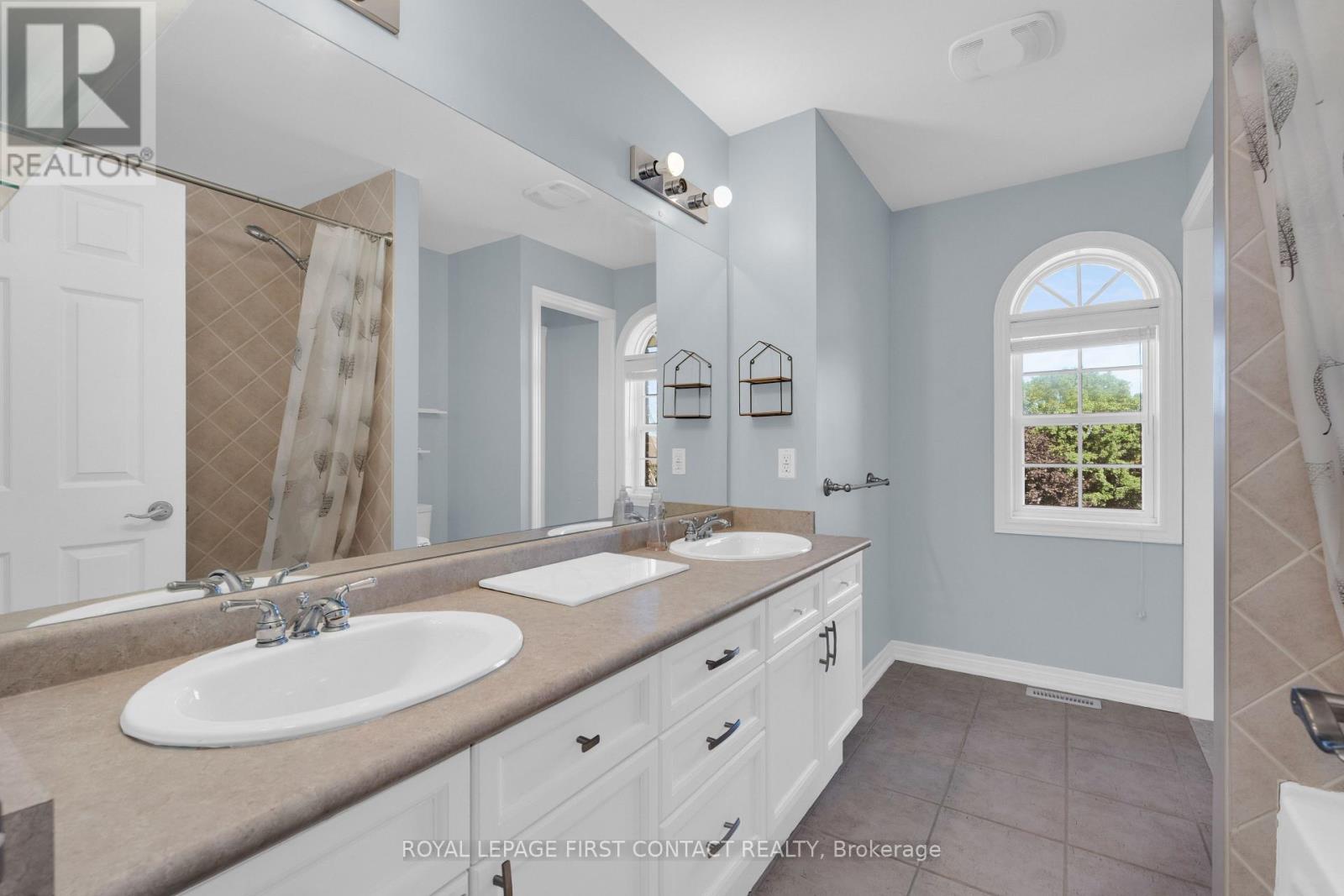 43 Vanderpost Crescent Property Photo 27