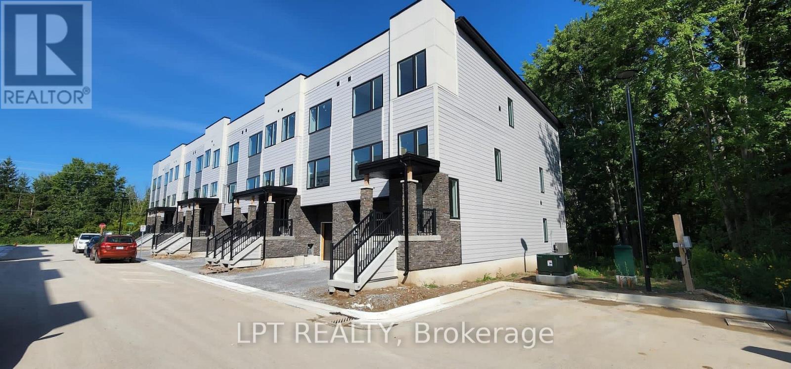 1482 Purchase Pl Place Property Photo 2
