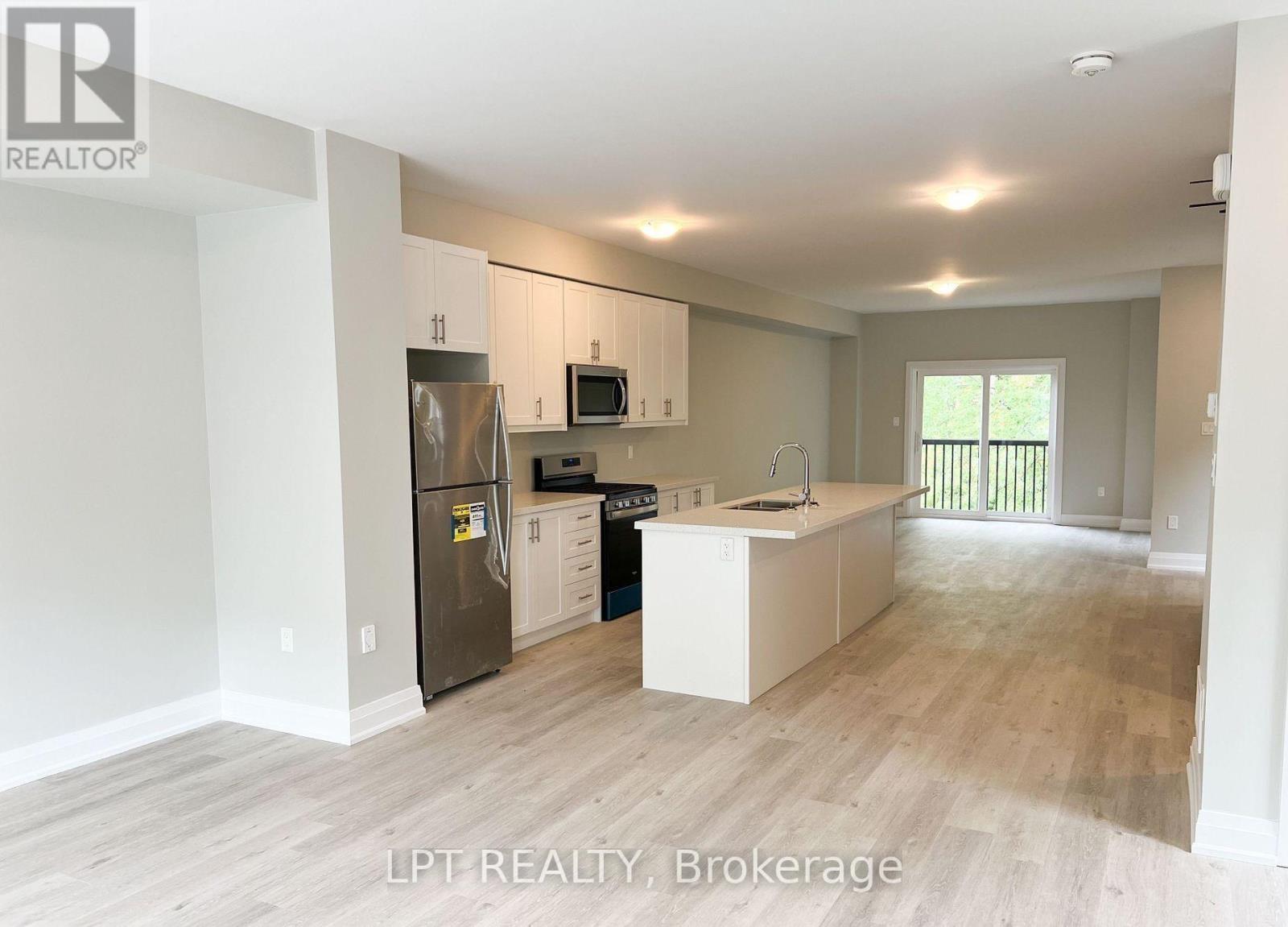 1482 Purchase Pl Place Property Photo 3