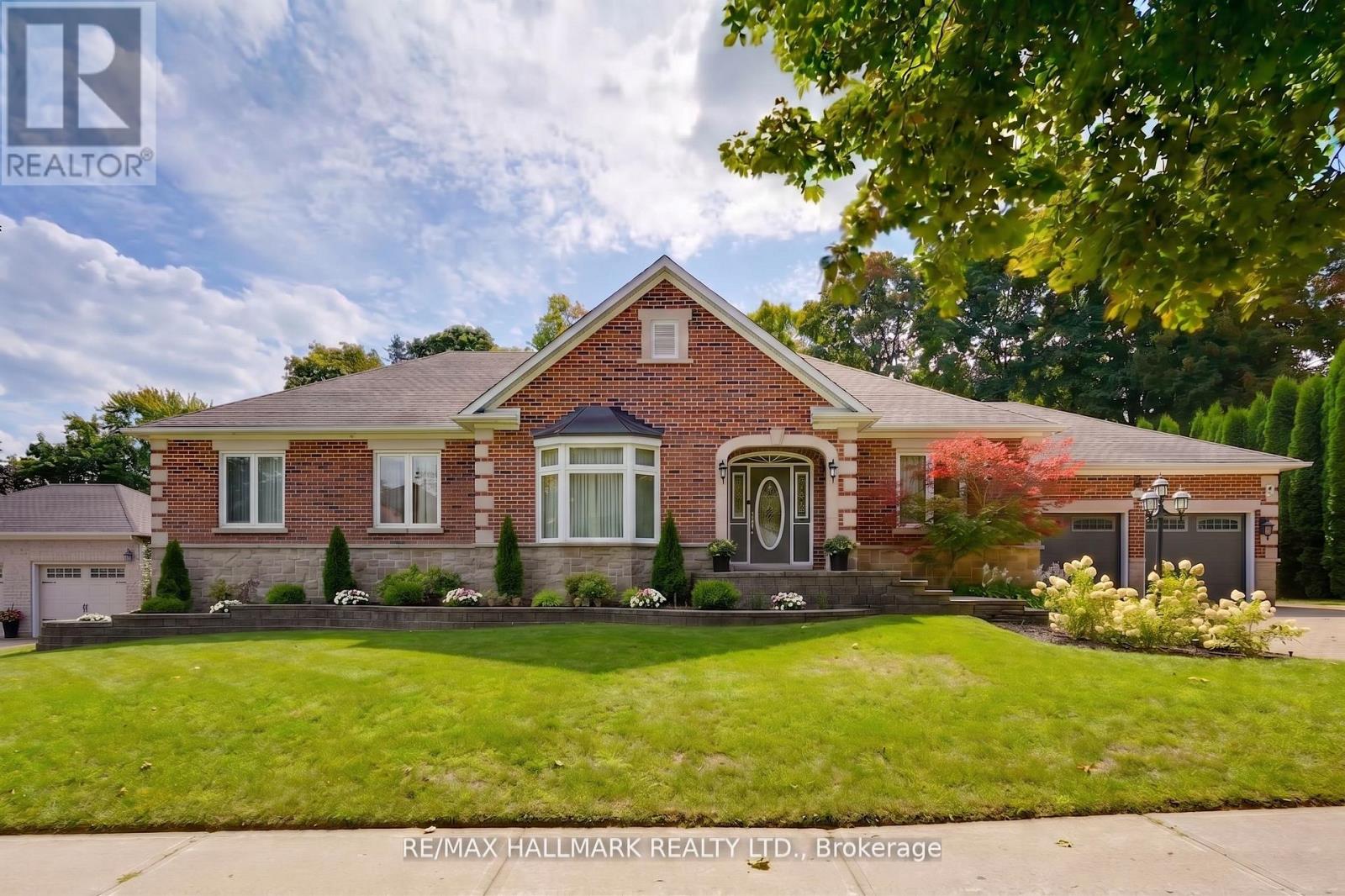 71 Willow Farm Lane Property Photo 1