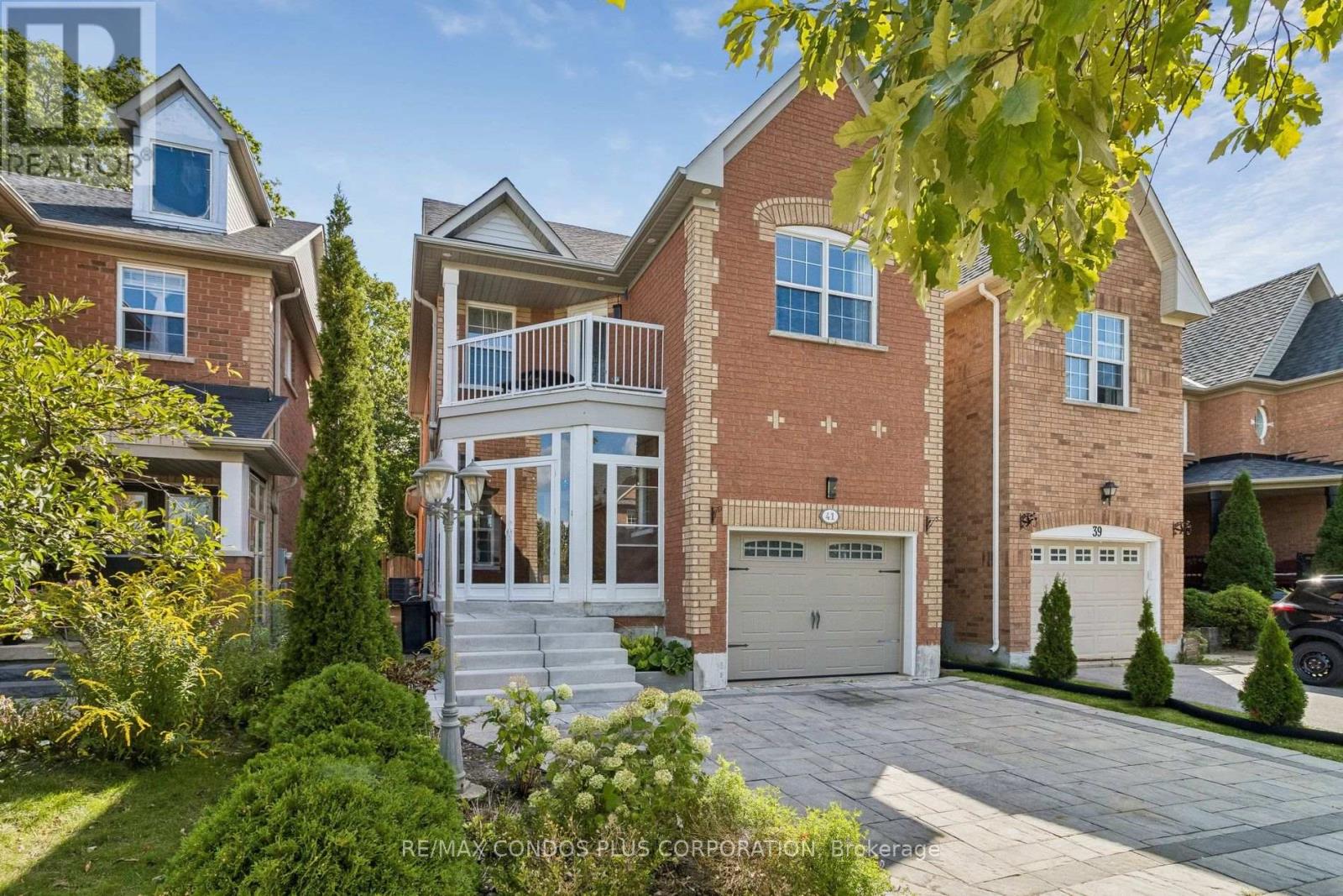 41 MAROON DRIVE