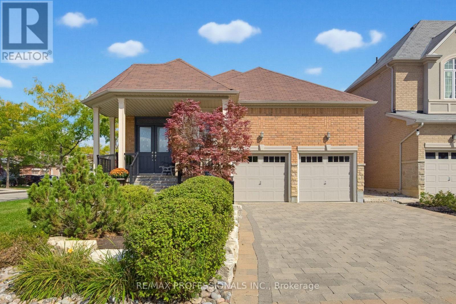 120 Isernia Crescent Property Photo 1