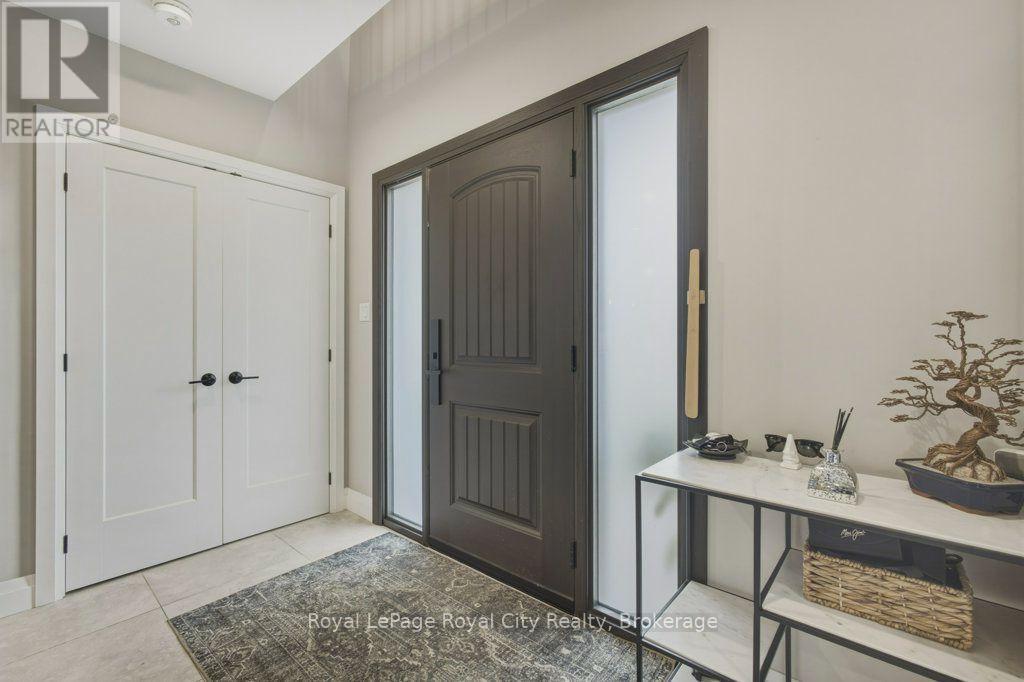 236 Stanley Street Property Photo 4