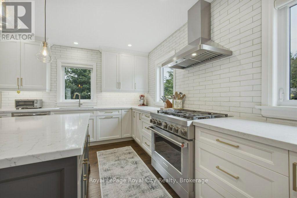 236 Stanley Street Property Photo 6