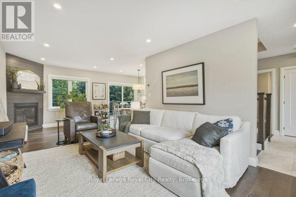 236 Stanley Street Property Photo 12