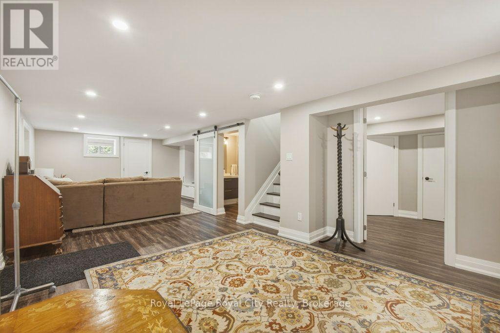 236 Stanley Street Property Photo 21