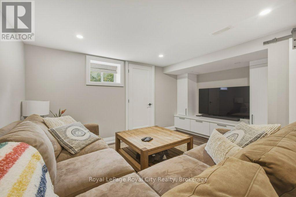 236 Stanley Street Property Photo 23