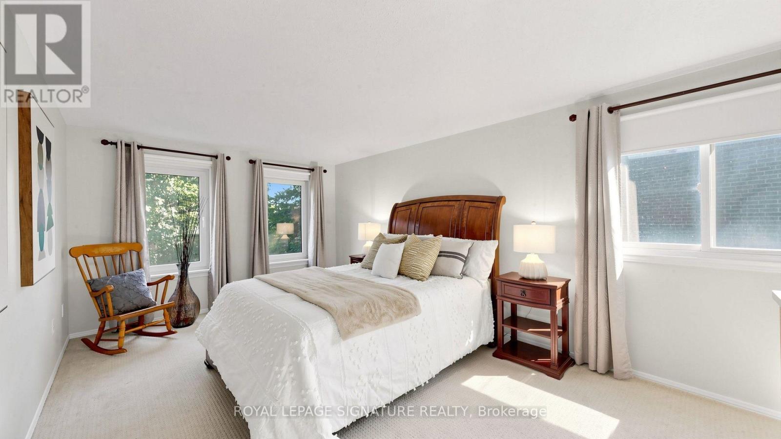 16 Meyer Circle Property Photo 9