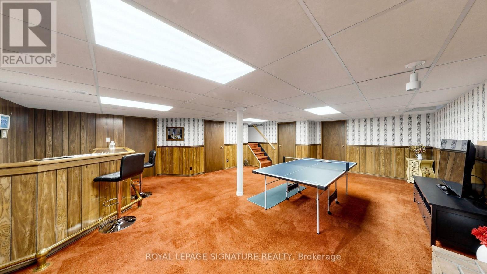 16 Meyer Circle Property Photo 15