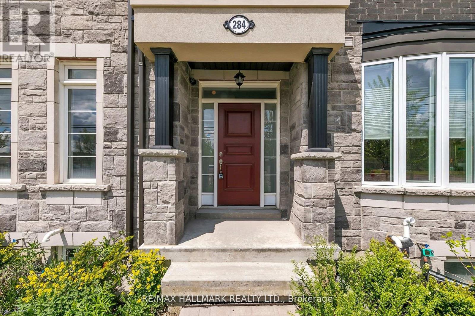 284 King Road Property Photo 2