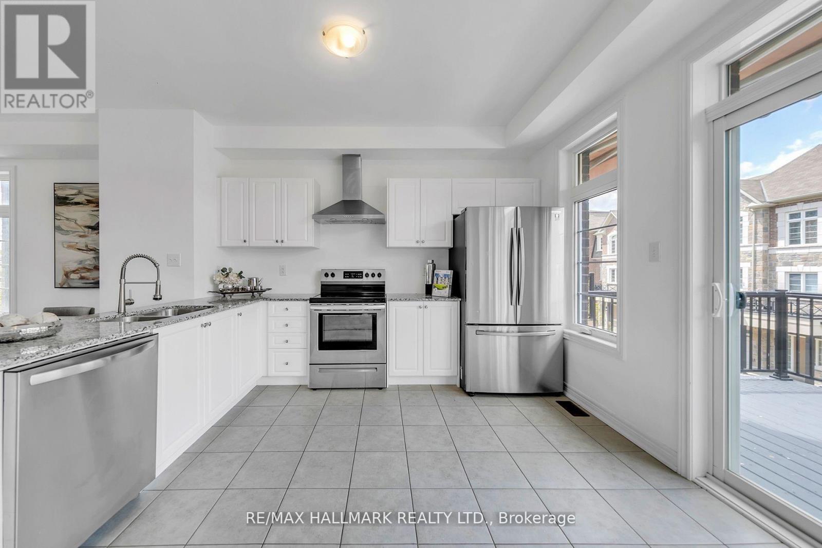 284 King Road Property Photo 11