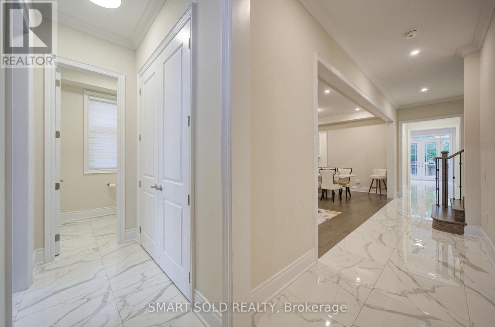 2 Menotti Drive Property Photo 7