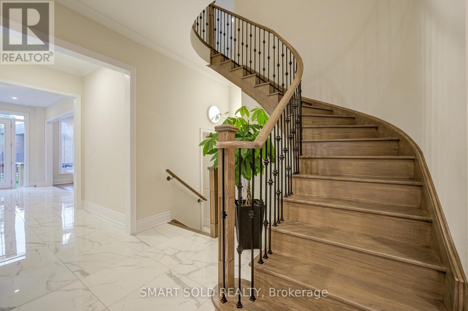 2 Menotti Drive Property Photo 9