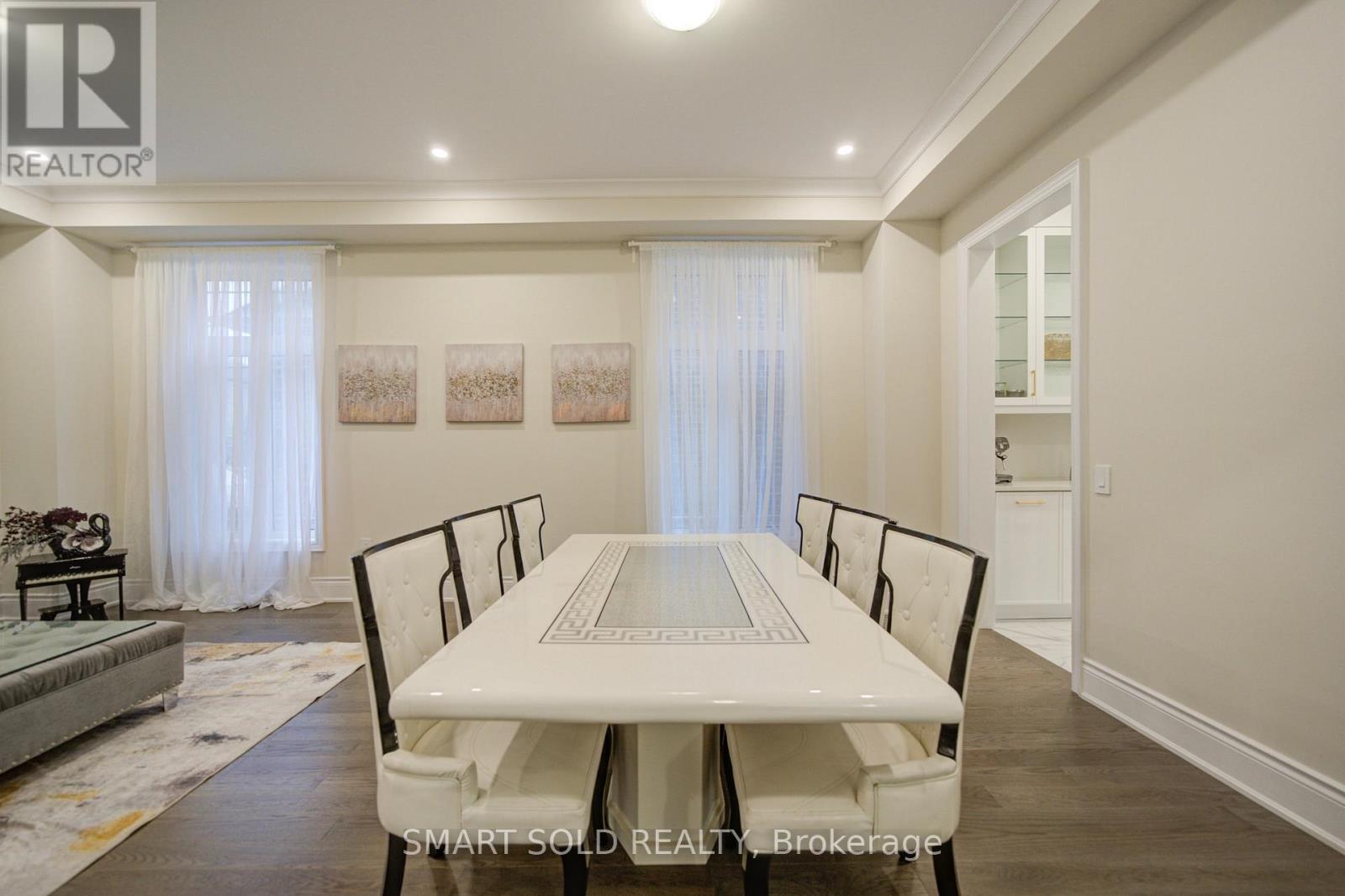 2 Menotti Drive Property Photo 11